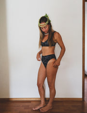 ʻIwa Pō Recycled Bikini Top, Pōʻaiapuni