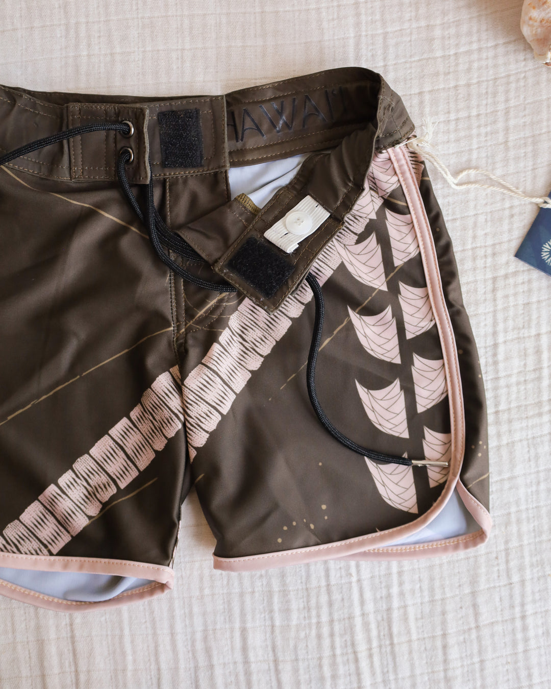 Kaikanialeʻa Boys’ Boardies | Adjustable Waistband, Strength + Stretch |  Nāki'i Ā Pa'a - Pe'a