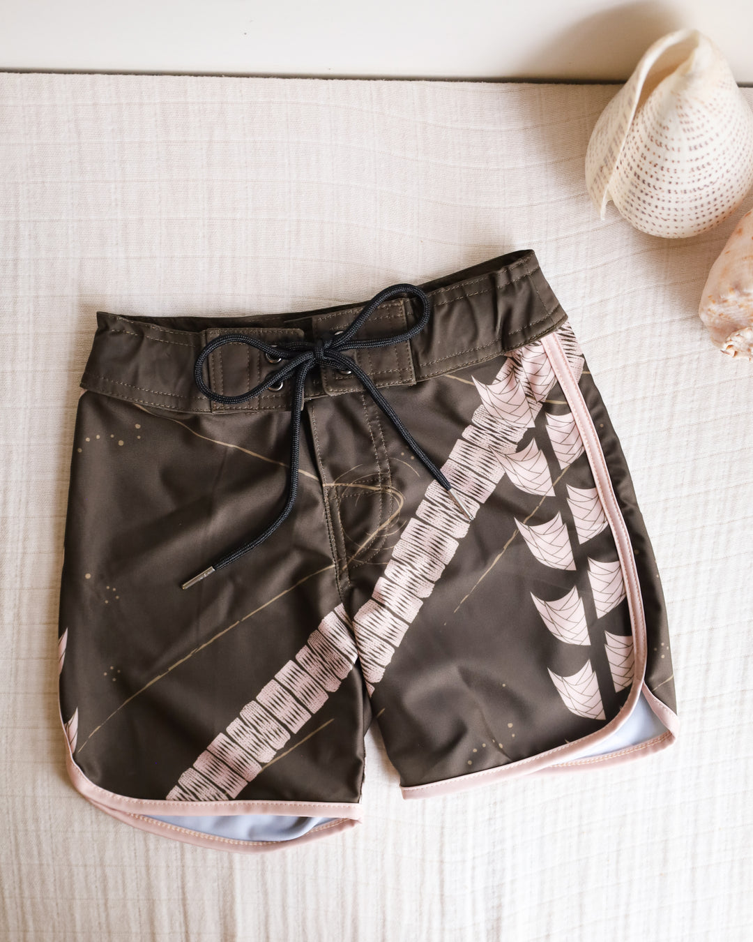 Kaikanialeʻa Boys’ Boardies | Adjustable Waistband, Strength + Stretch |  Nāki'i Ā Pa'a - Pe'a