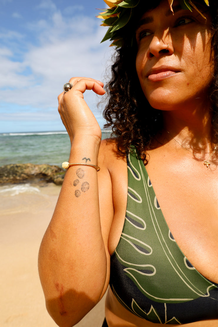 NEW | Ka ʻEhu V-Scoop Bikini Top | Double-Lined, Hardware-Free Swim Top with Removable Pads | ULŪLU ʻELEʻELE