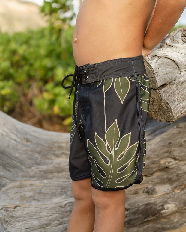 Kaikanialeʻa Boys’ Boardies | Stretchy & Adjustable Waistband, Quick-Drying | Made from Regenerated Ocean Waste | Ulūlu ʻEleʻele