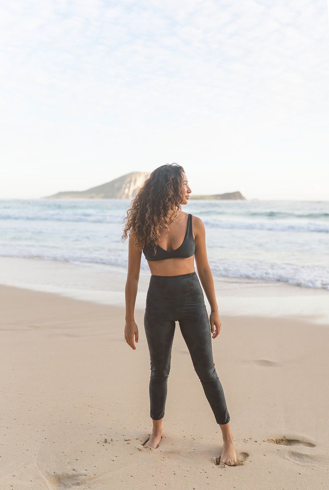 The Kahiau Leggings | Quick-Dry Performance & Warmth | Sculpting Double Waist-Band Compression That Molds to Your Body Over Time | KA PŌ HIWA