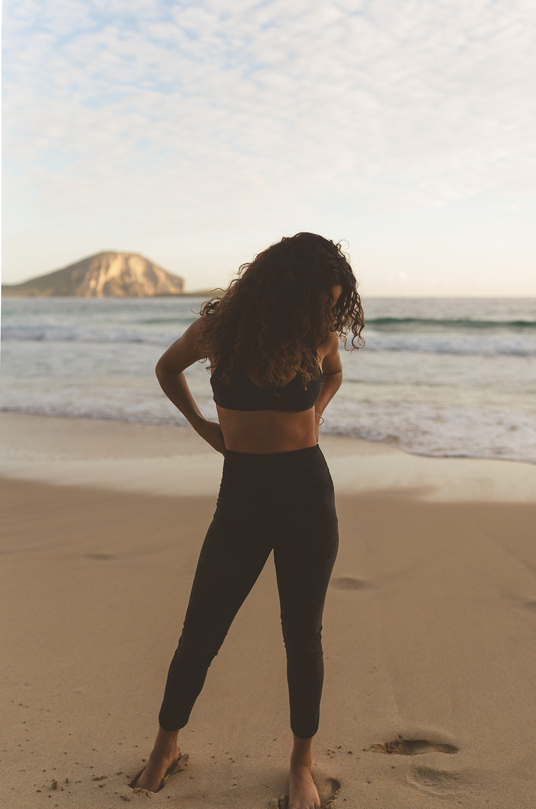 The Kahiau Leggings | Quick-Dry Performance & Warmth | Sculpting Double Waist-Band Compression That Molds to Your Body Over Time | KA PŌ HIWA