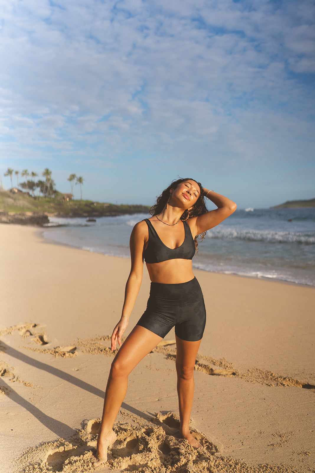 Ka ʻEhu V-Scoop Bikini Top | Double-Lined with Removable Pads | Ka Pō Hiwa